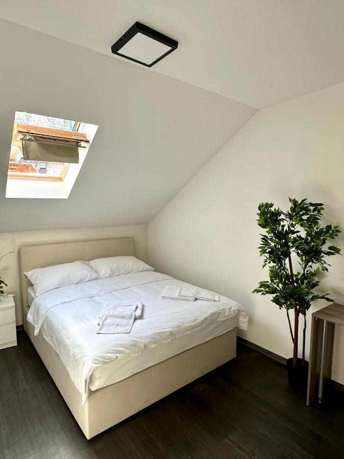 Kaptol Rooms Zagabria Esterno foto
